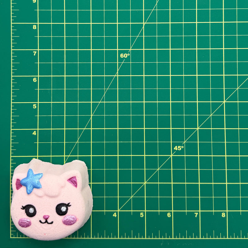Pretty Kitten Bath Bomb