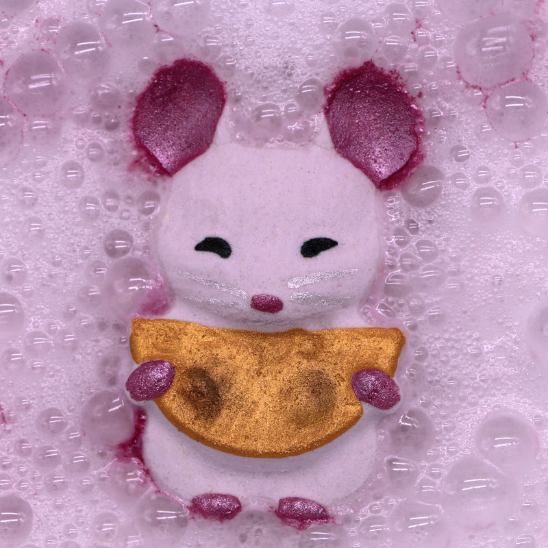 Mouse with cheese